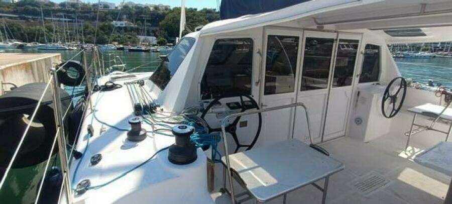 SEIS AL MAR 41ft Seawind Yacht For Sale