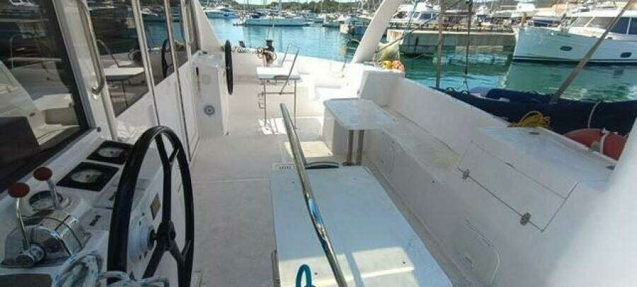 SEIS AL MAR 41ft Seawind Yacht For Sale