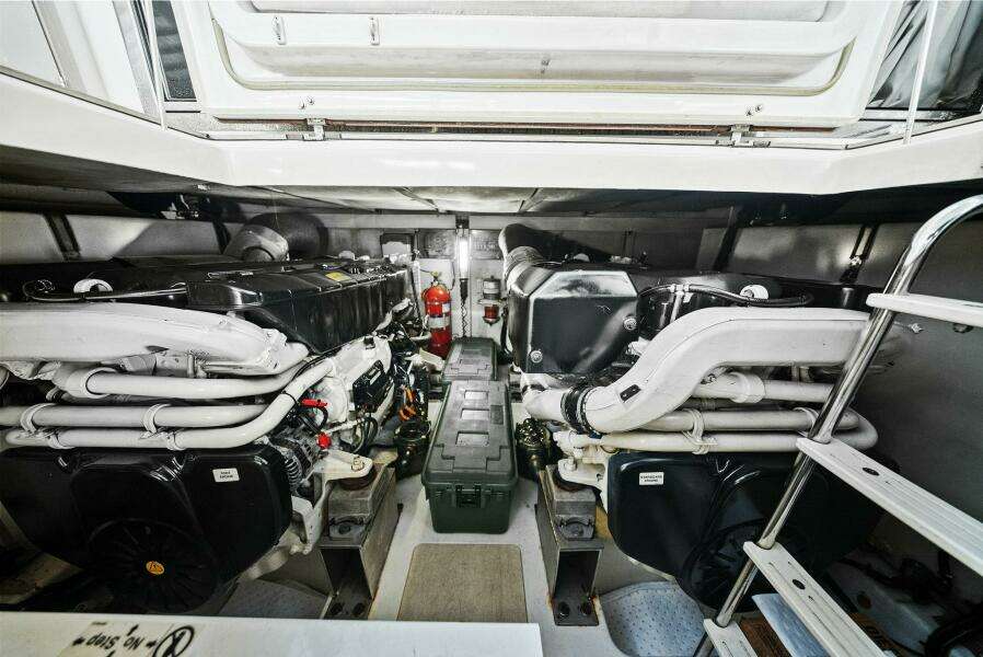 This is Us 2 50ft Azimut Yacht For Sale