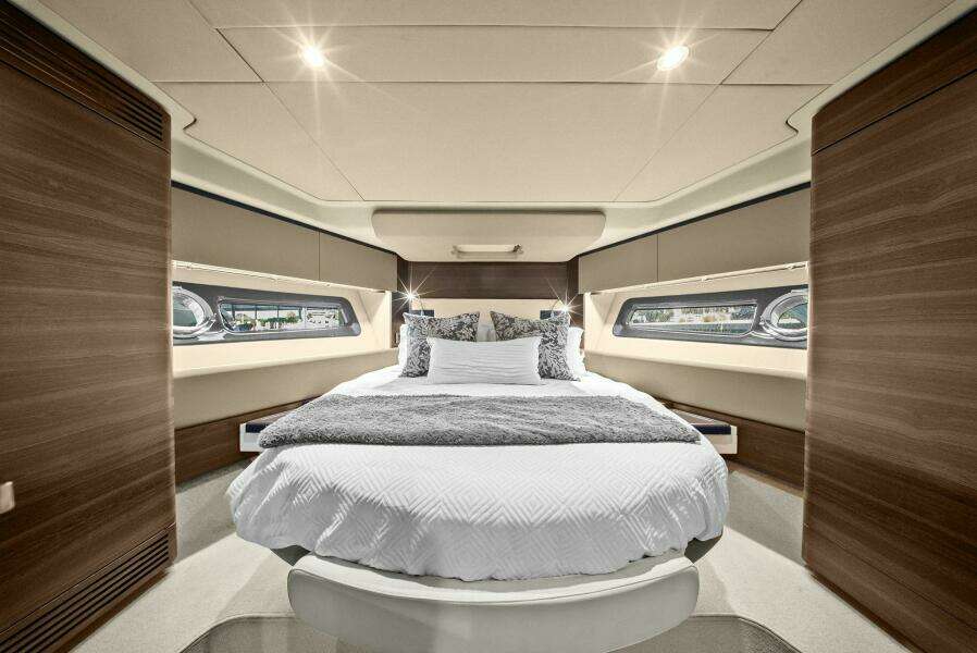 This is Us 2 50ft Azimut Yacht For Sale