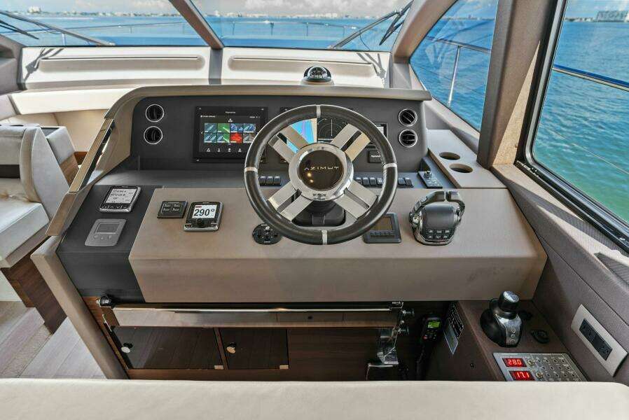 This is Us 2 50ft Azimut Yacht For Sale