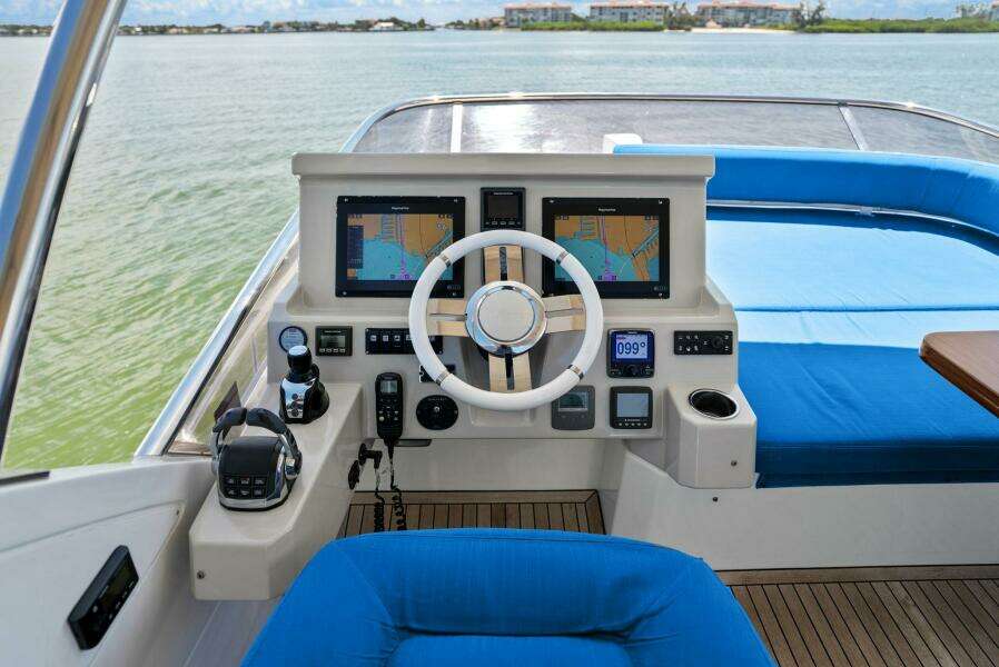 This is Us 2 50ft Azimut Yacht For Sale