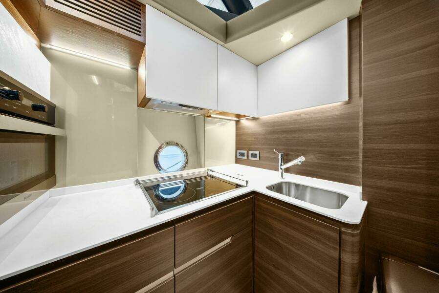 This is Us 2 50ft Azimut Yacht For Sale