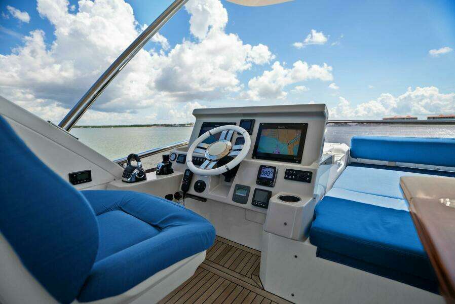 This is Us 2 50ft Azimut Yacht For Sale