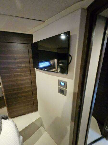 This is Us 2 50ft Azimut Yacht For Sale