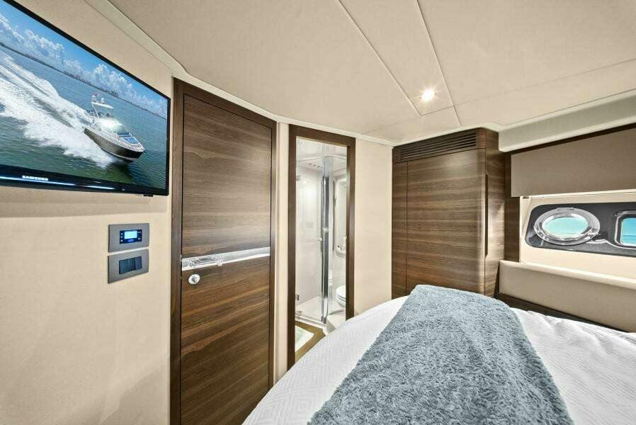 This is Us 2 50ft Azimut Yacht For Sale