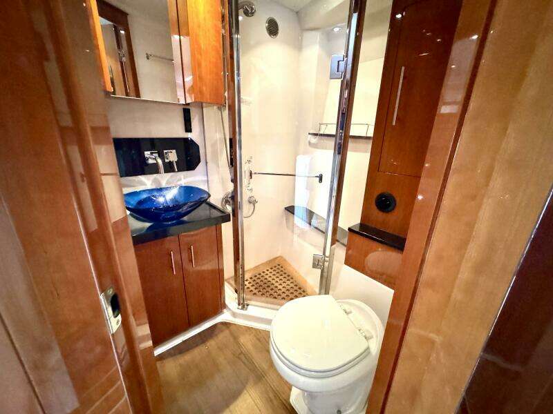Makin  Waves II 52ft Regal Yacht For Sale