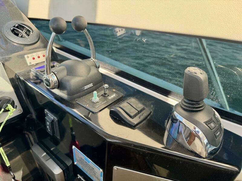 Makin  Waves II 52ft Regal Yacht For Sale