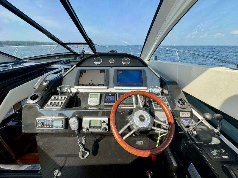 Makin  Waves II 52ft Regal Yacht For Sale