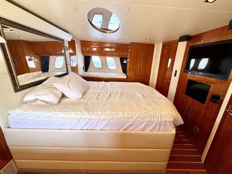 Makin  Waves II 52ft Regal Yacht For Sale