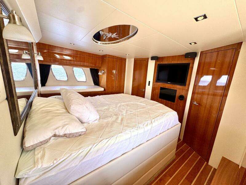 Makin  Waves II 52ft Regal Yacht For Sale