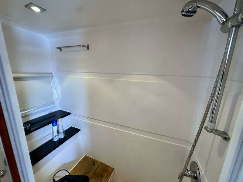 Makin  Waves II 52ft Regal Yacht For Sale