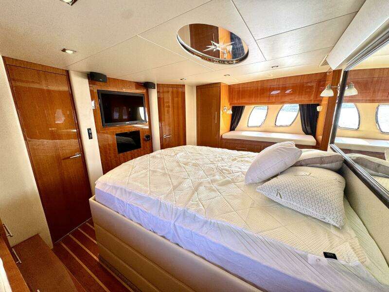 Makin  Waves II 52ft Regal Yacht For Sale