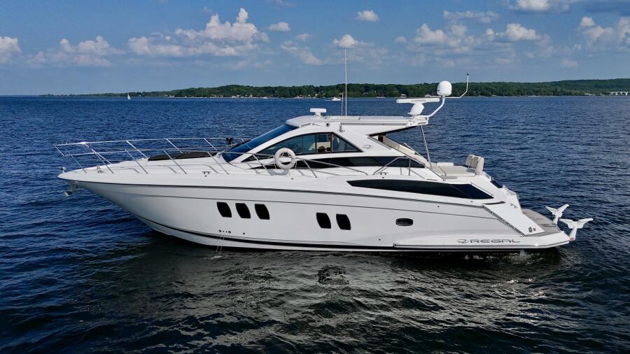 Photo of 2011 Regal 52'