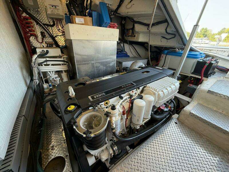 Makin  Waves II 52ft Regal Yacht For Sale