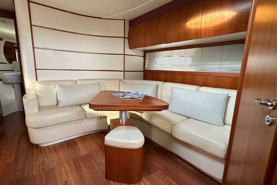 ARKADIA 51ft Pershing Yacht For Sale