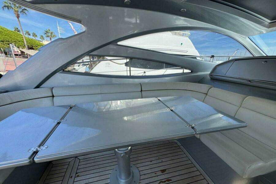 ARKADIA 51ft Pershing Yacht For Sale