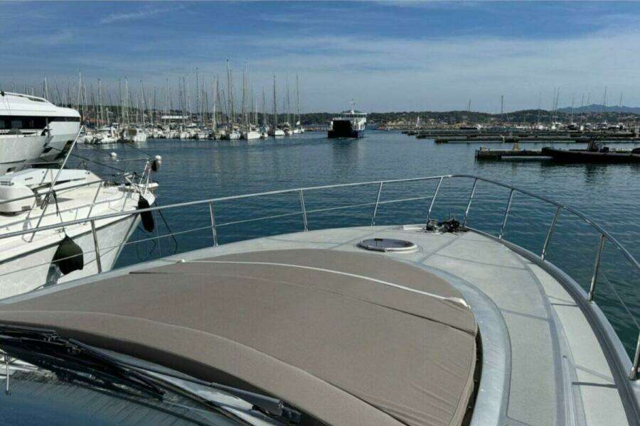 ARKADIA 51ft Pershing Yacht For Sale