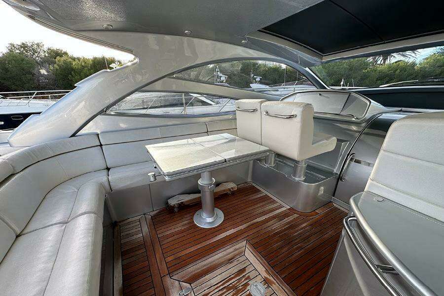 ARKADIA 51ft Pershing Yacht For Sale