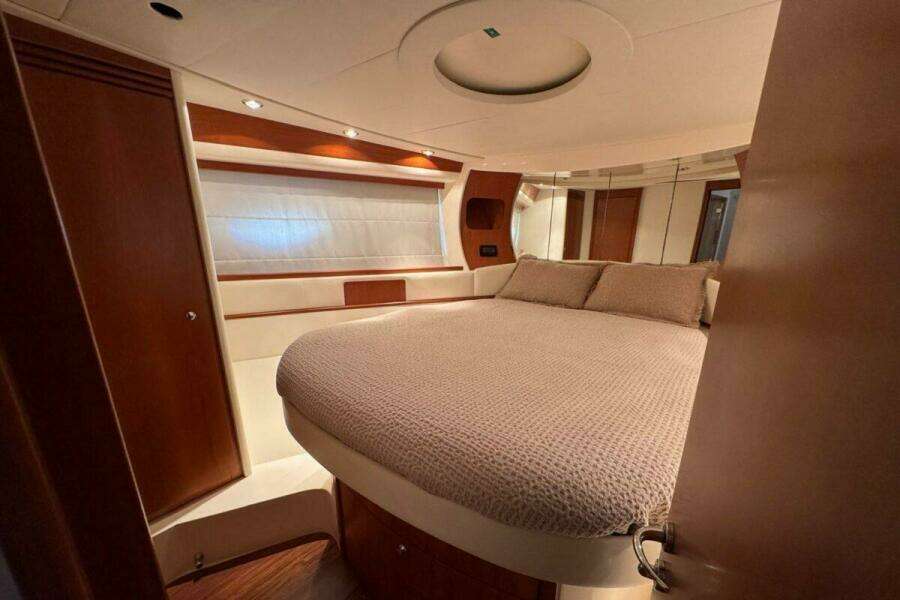 ARKADIA 51ft Pershing Yacht For Sale