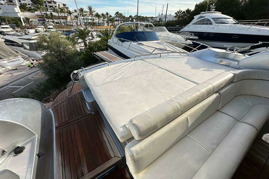 ARKADIA 51ft Pershing Yacht For Sale