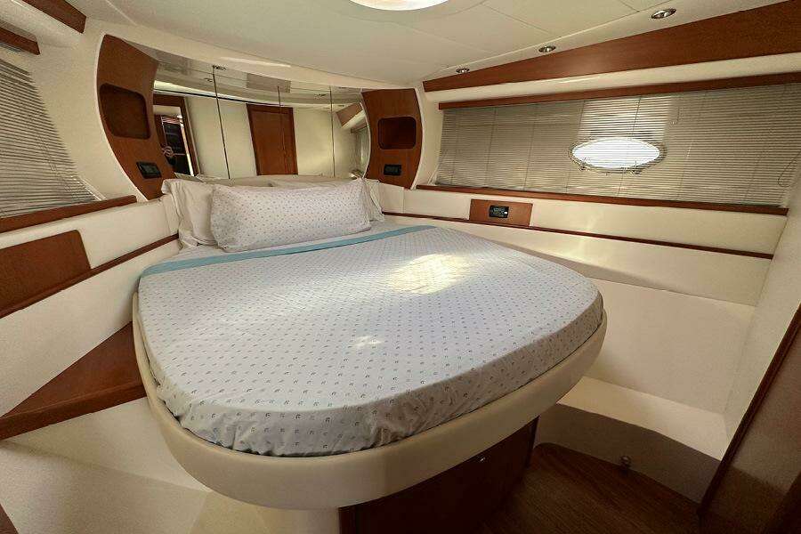 ARKADIA 51ft Pershing Yacht For Sale