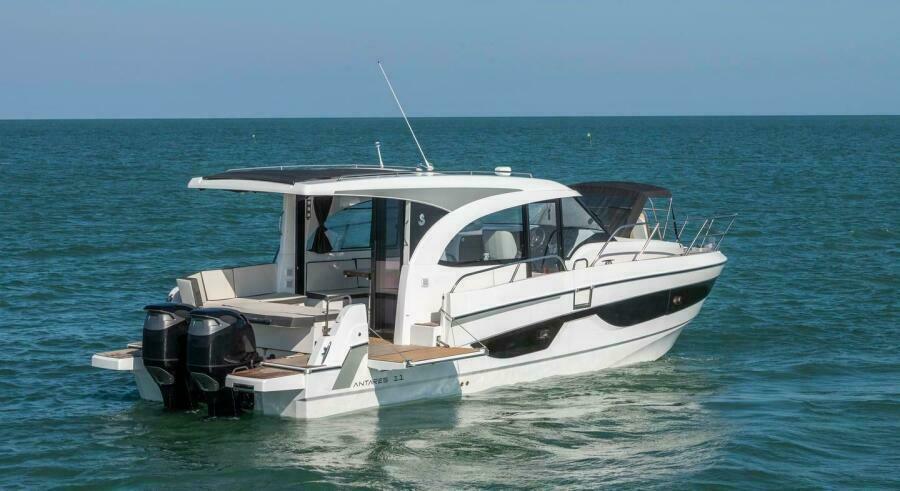 36' 2026 Beneteau Antares 11