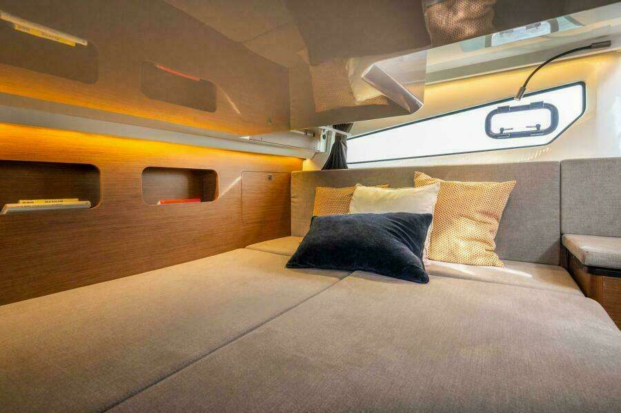 2026 BENETEAU Antares 11