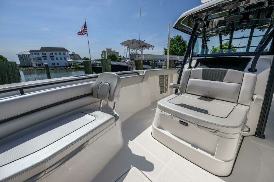 35ft Wellcraft Yacht For Sale
