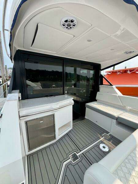 38ft Regal Yacht For Sale