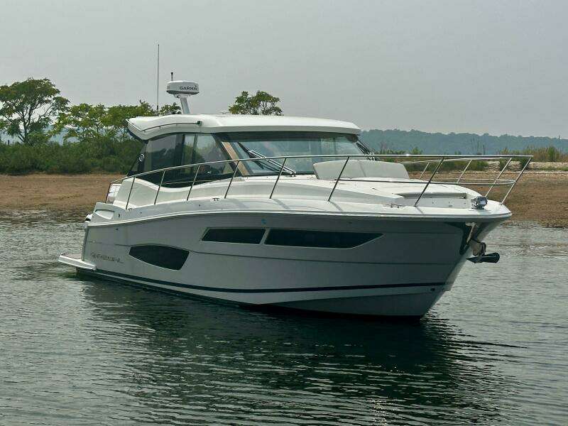 38ft Regal Yacht For Sale
