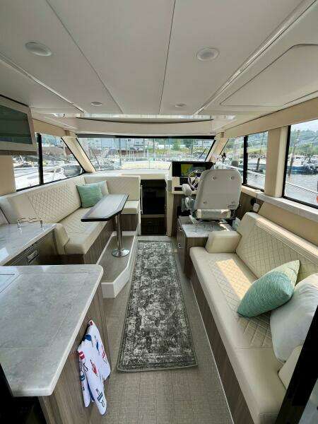 38ft Regal Yacht For Sale