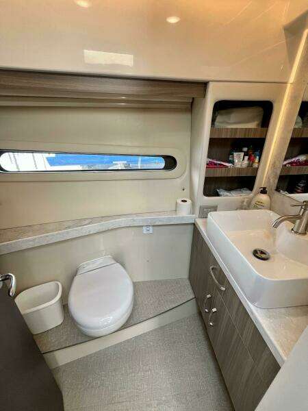 38ft Regal Yacht For Sale