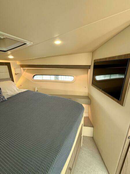 38ft Regal Yacht For Sale