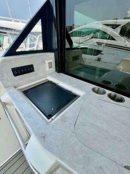 38ft Regal Yacht For Sale