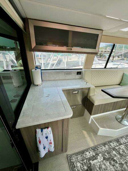 38ft Regal Yacht For Sale