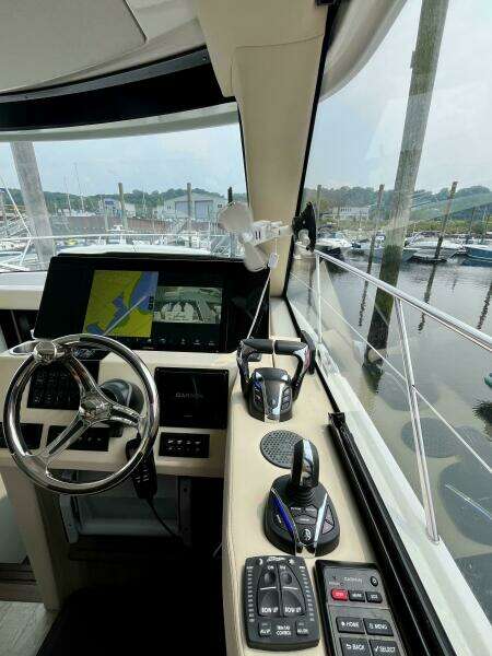 38ft Regal Yacht For Sale