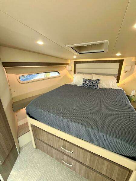 38ft Regal Yacht For Sale
