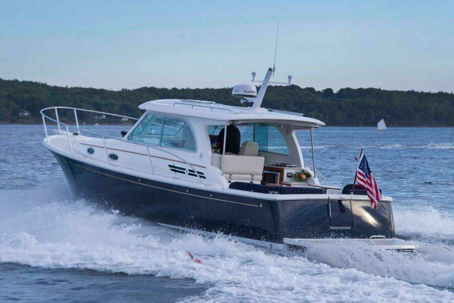 Islander 32ft Back Cove Yacht For Sale