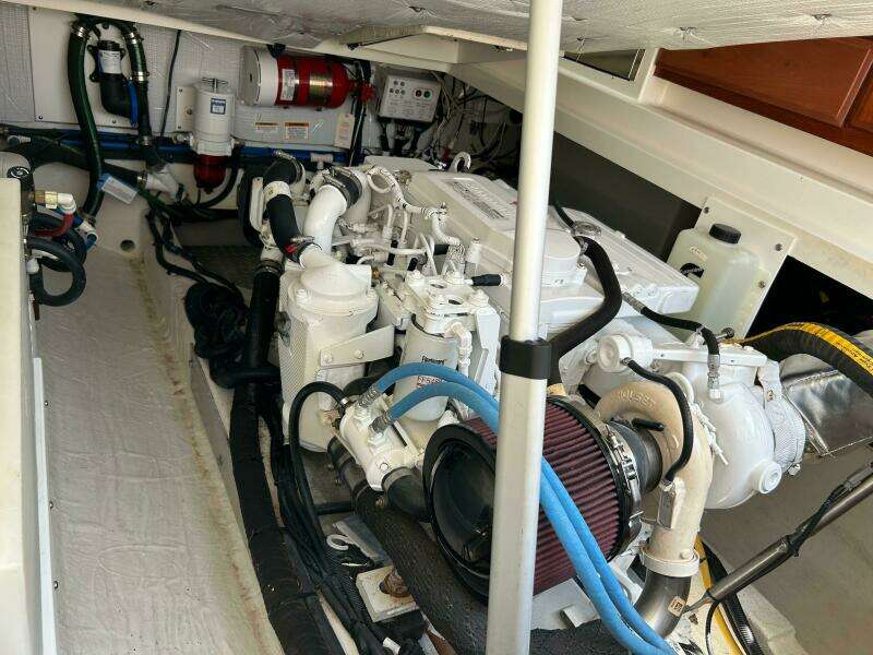 Islander 32ft Back Cove Yacht For Sale