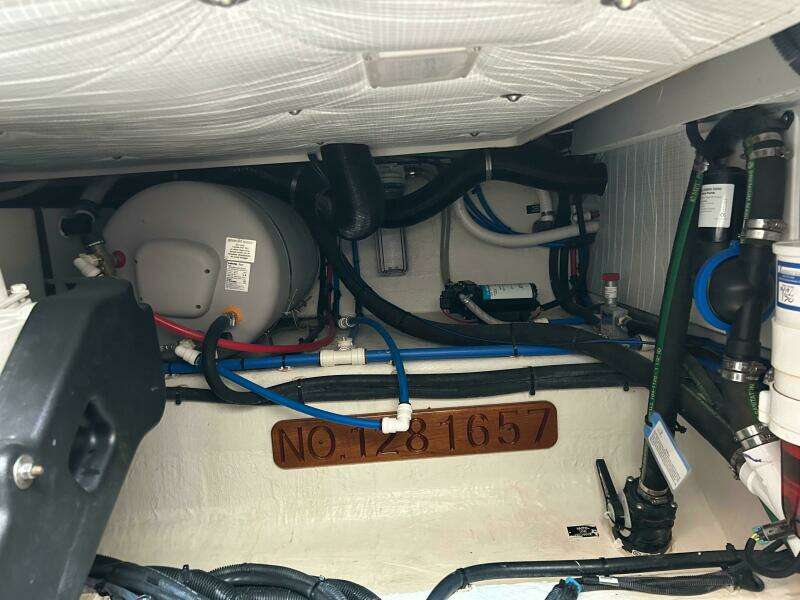 Islander 32ft Back Cove Yacht For Sale