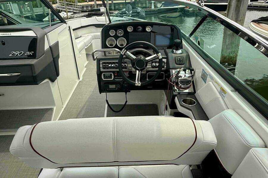 29ft Formula Yacht For Sale