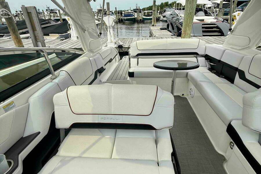 29ft Formula Yacht For Sale