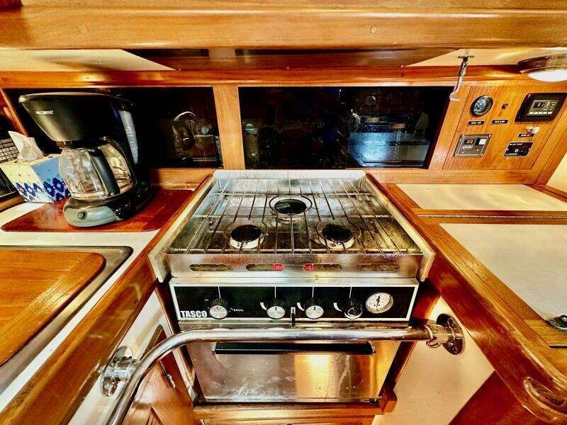 I Believe 38ft Cabo Rico Yacht For Sale