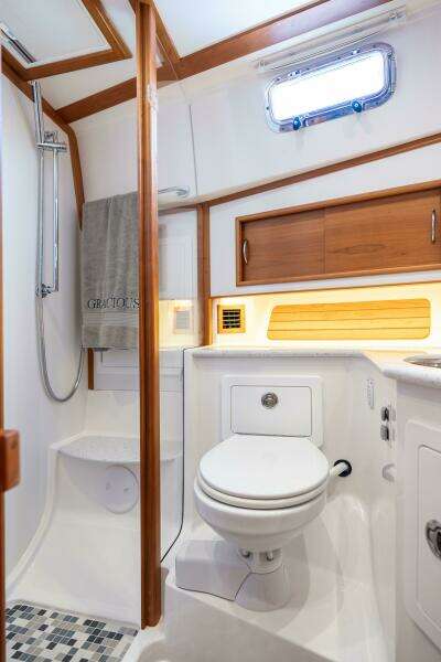 Gracious 48ft Sabre Yacht For Sale