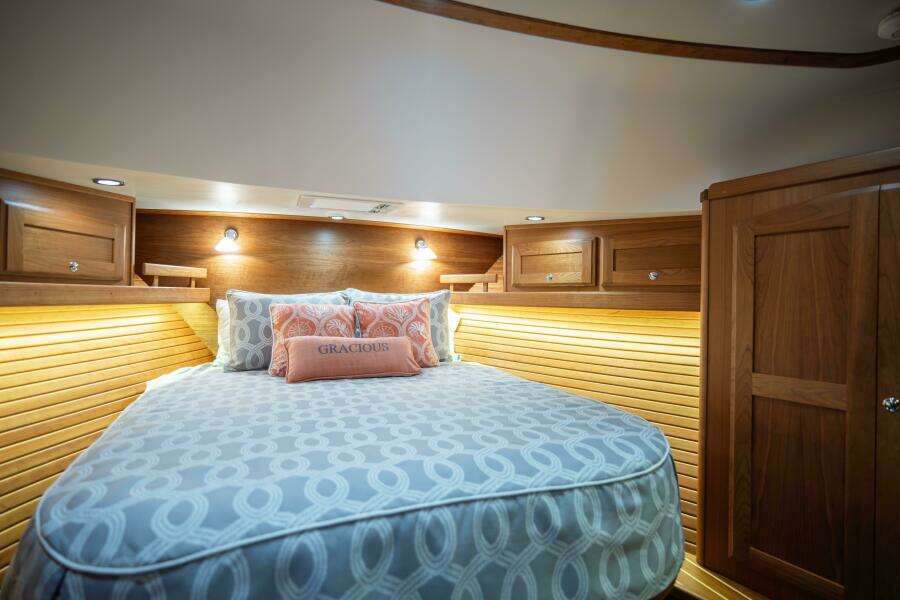 Gracious 48ft Sabre Yacht For Sale