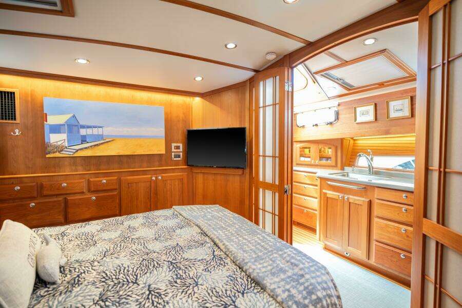 Gracious 48ft Sabre Yacht For Sale