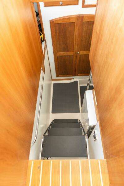 Gracious 48ft Sabre Yacht For Sale