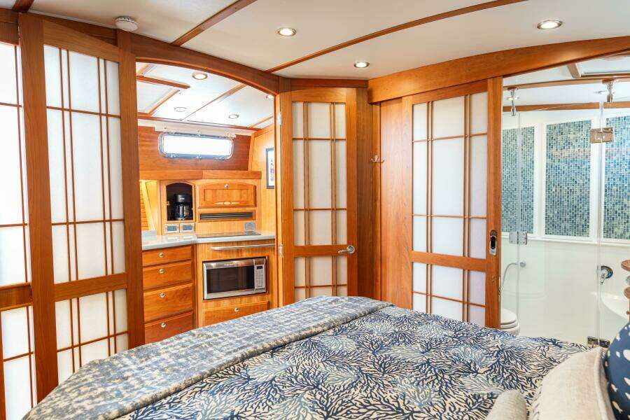 Gracious 48ft Sabre Yacht For Sale
