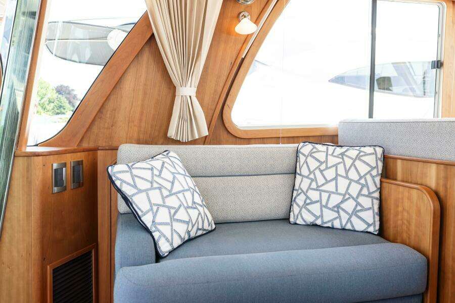 Gracious 48ft Sabre Yacht For Sale